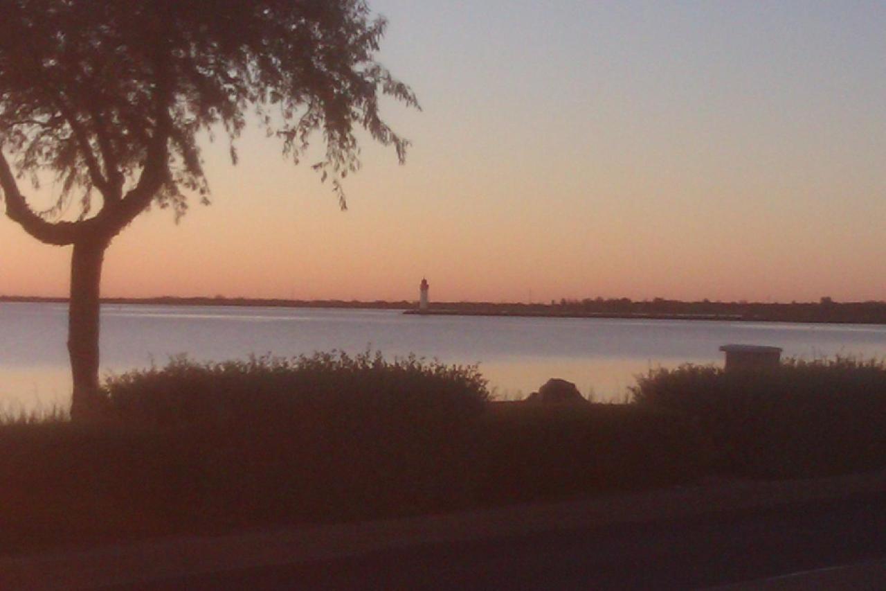 La Casa Tranquilia Chez Vero Et Jj Studio A Marseillan ภายนอก รูปภาพ